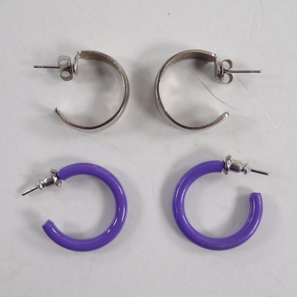 Fashion Jewelry Earrings Lot - 5 Pairs, 2 Single: Gold Tone Swirl, Hoop, Costume - Picture 9 of 11